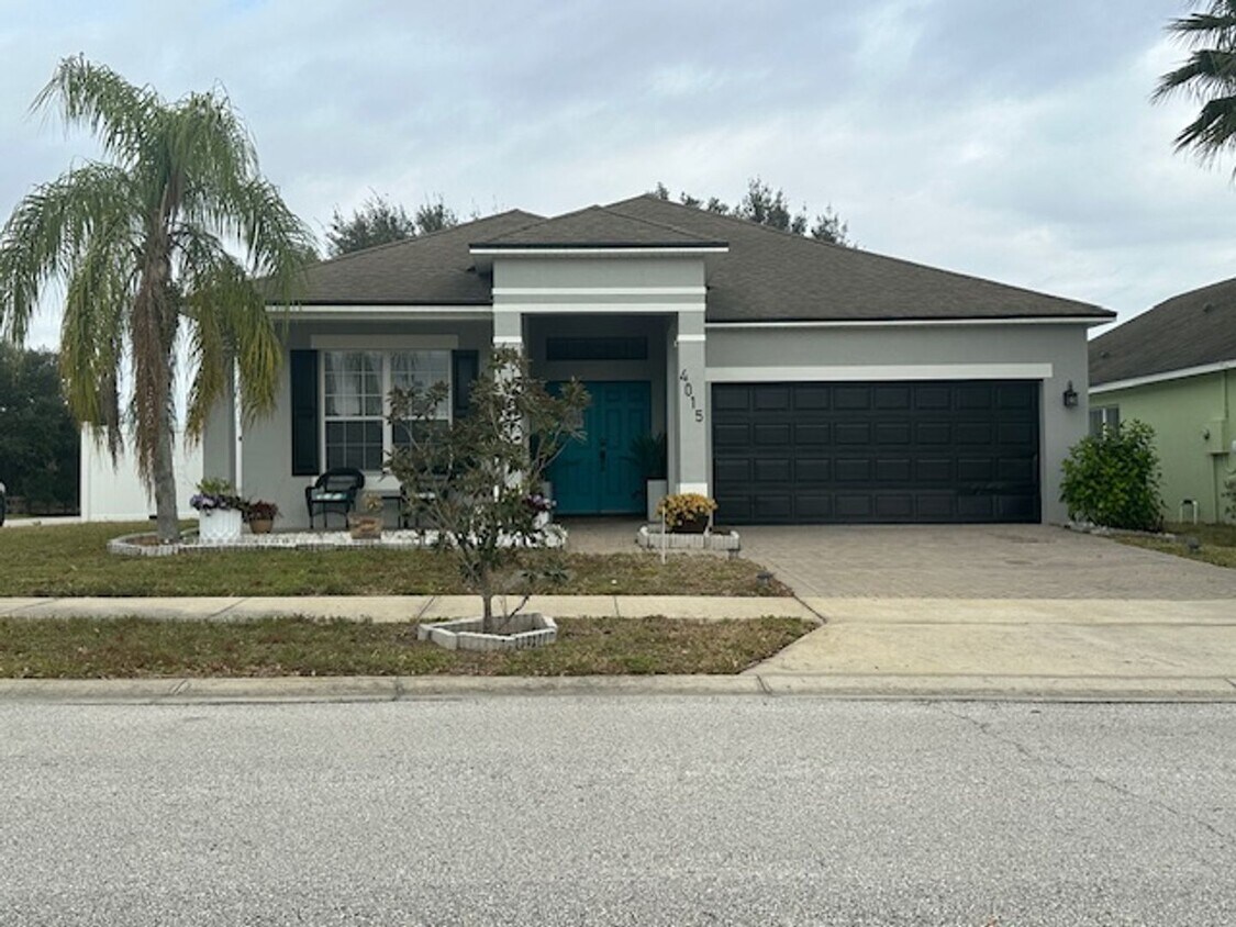 Foto principal - Spacious 4/2 in Groveland with large fence...