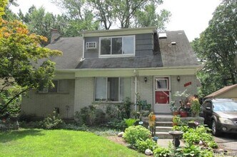 Building Photo - 445 W Breckenridge St