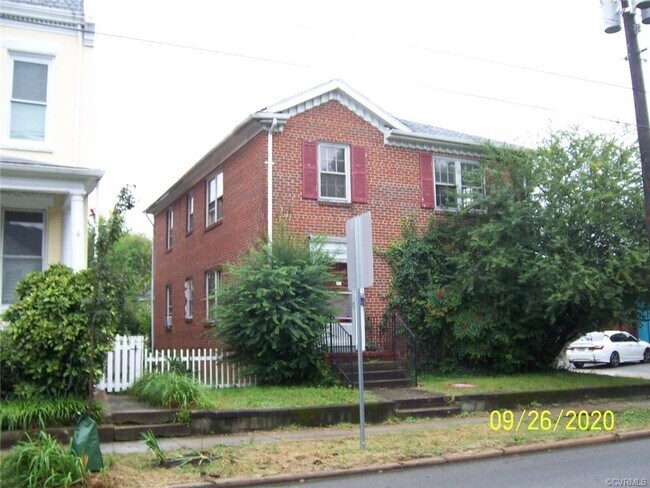 Building Photo - 103 N Thompson St