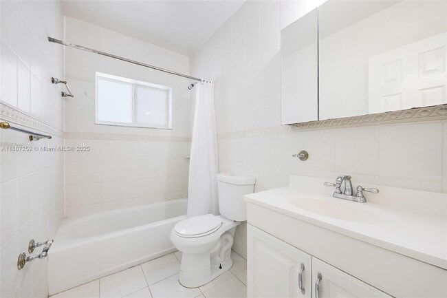 Building Photo - 261 SW 48th Ct