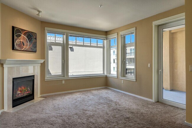 Building Photo - 109 2nd St S