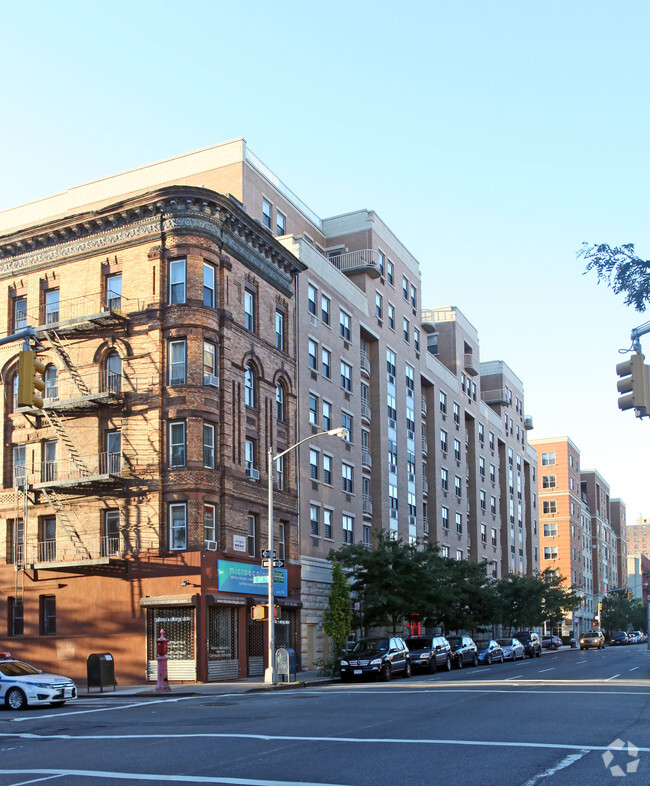 Building Photo - Madison Plaza