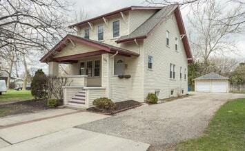 Building Photo - 161 E North Ave