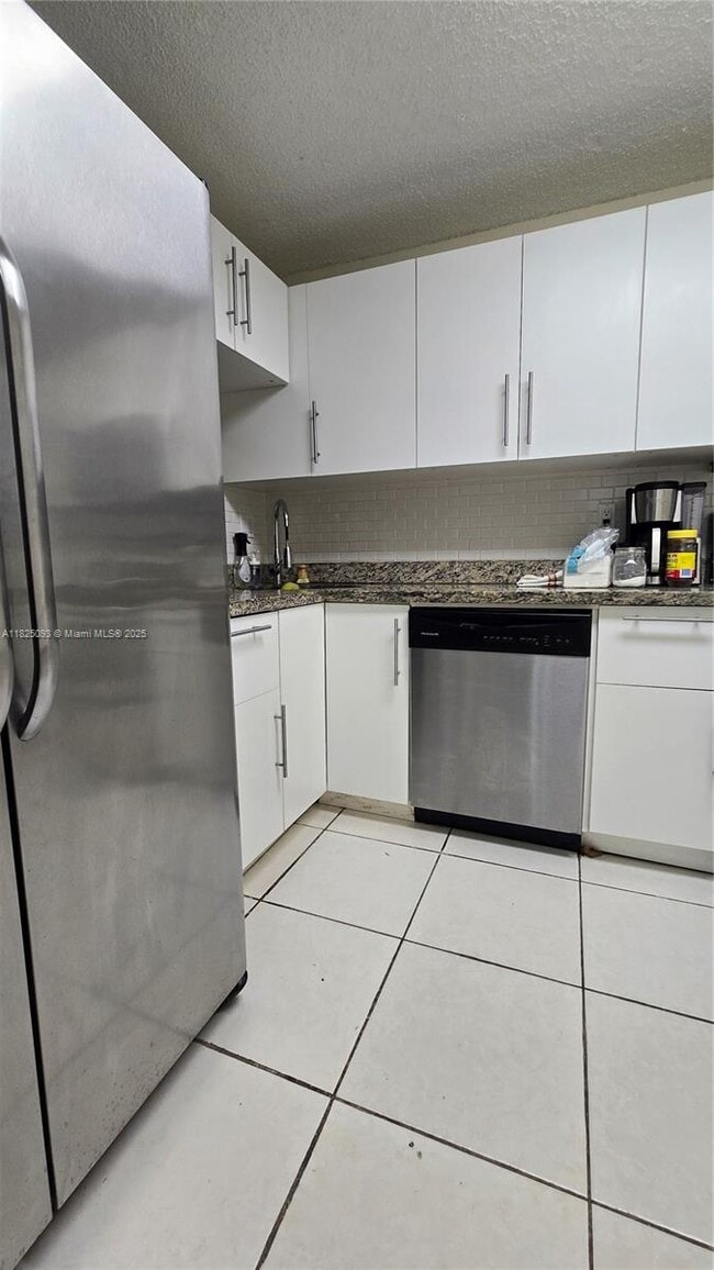 Foto del edificio - 7500 NW 17th St