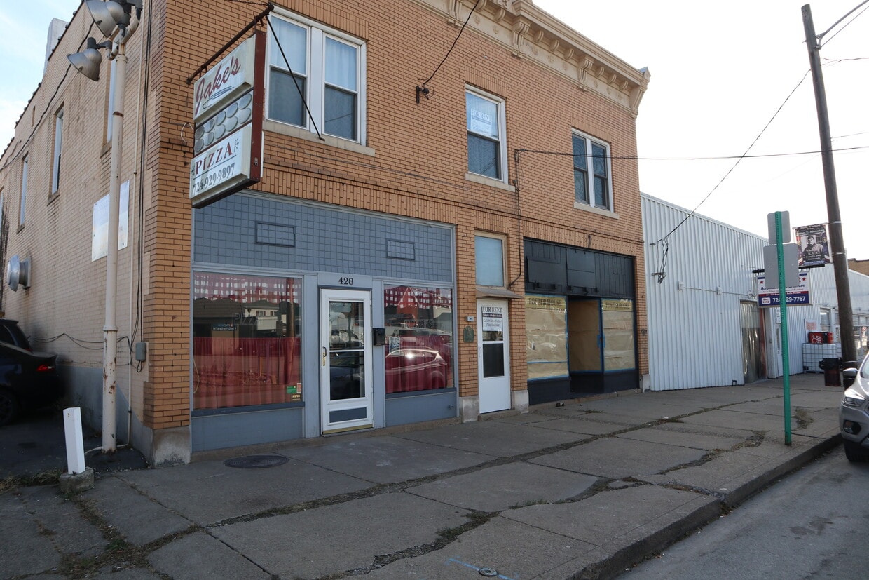 Primary Photo - 426 Broad Ave