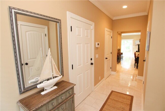 Building Photo - 1410 Reserve Ct