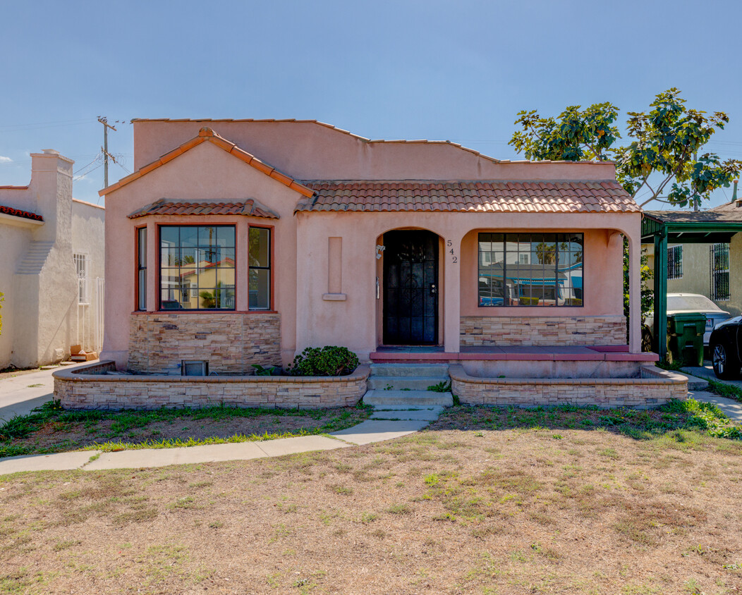 View of front unit(rented) - 542 W 105th St