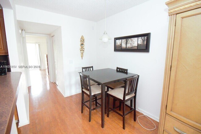 Foto del edificio - 13350 SW 1st St