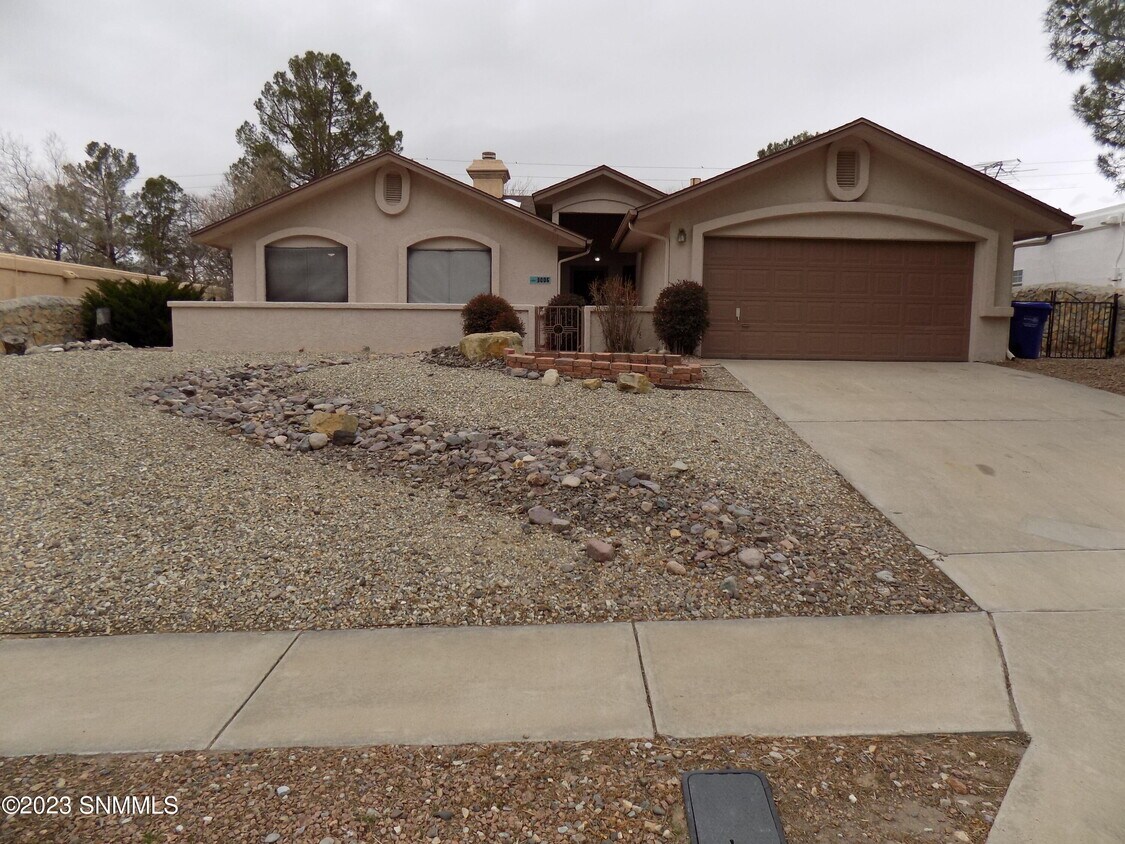 Primary Photo - 3006 Buena Vida Cir