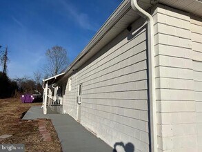 Building Photo - 2800 Centreville Rd