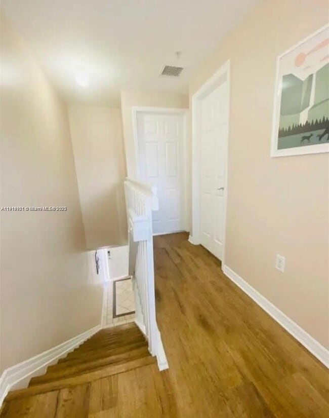 Foto del edificio - 821 SW 2nd St