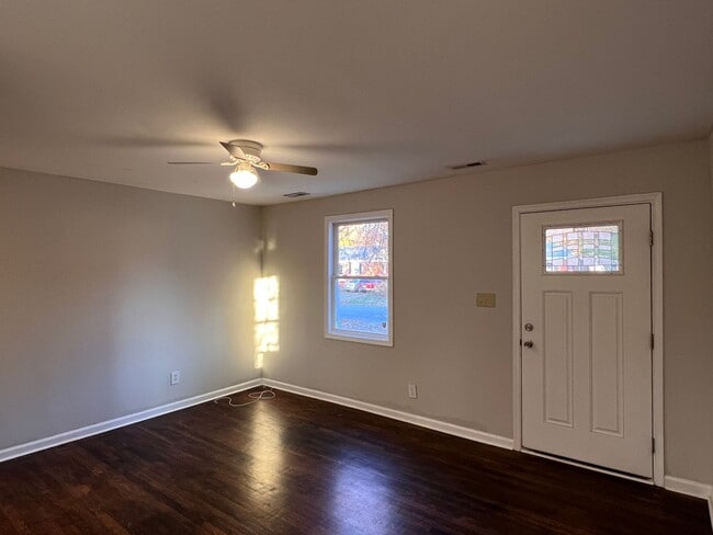 Building Photo - 4608 Eastover Ave