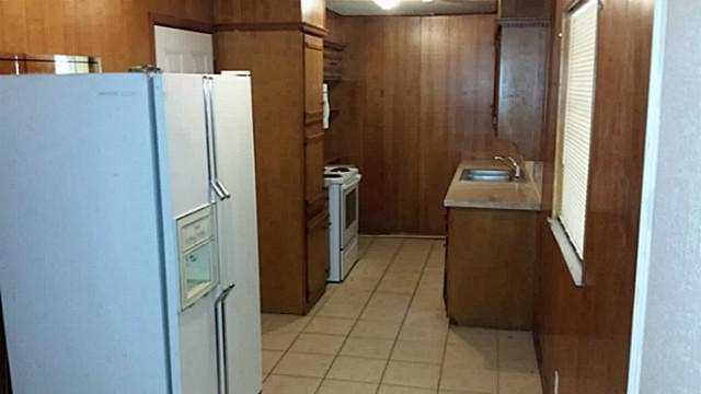 Foto del edificio - 6025 Lindy Ln