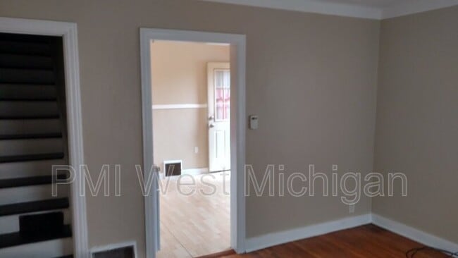 Foto del edificio - 1948 Silver Ave SE