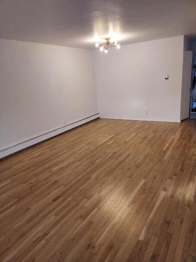 living room - 126 N 3rd St
