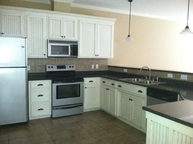 Foto del edificio - 5141 Greyfield Pl N