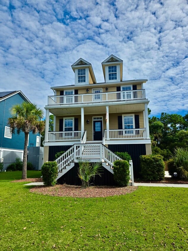 Primary Photo - Elevated Four Bedroom in Rivertowne Countr...