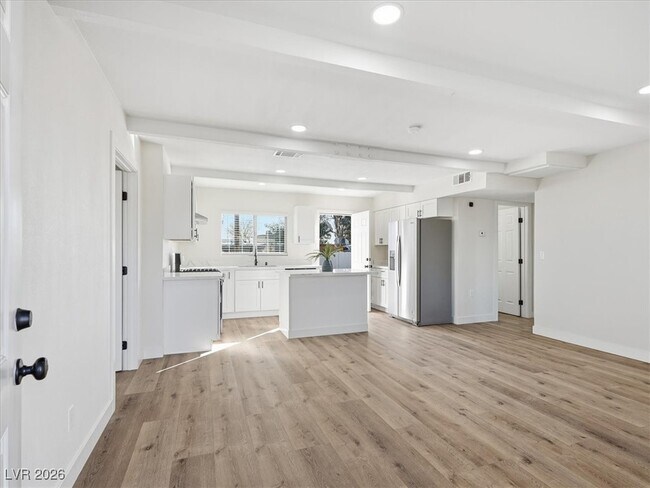 Foto del edificio - 604 Stanford St