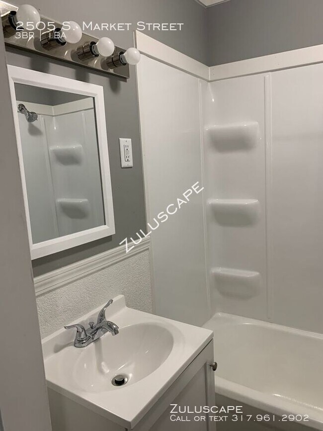 Building Photo - 3bd 1 bath in Yorktown IN