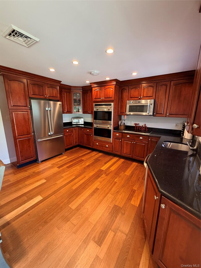 Building Photo - 364 Lockwood Dr