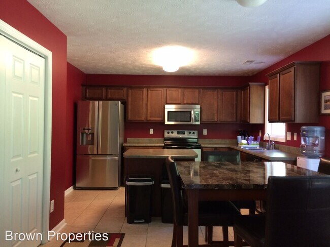 Foto del edificio - 4 br, 2.5 bath House - 813 Little Roxy Court