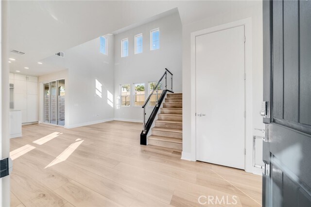 Foto del edificio - 716 Olivier Dr