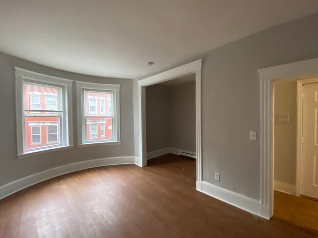Foto del edificio - 96 Woodledge St