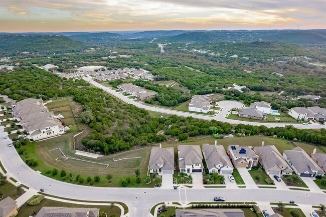 Foto del edificio - 2533 Milan Meadows Dr