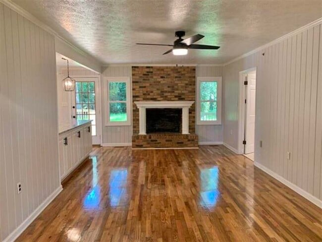 Building Photo - 2039 Wildridge Dr