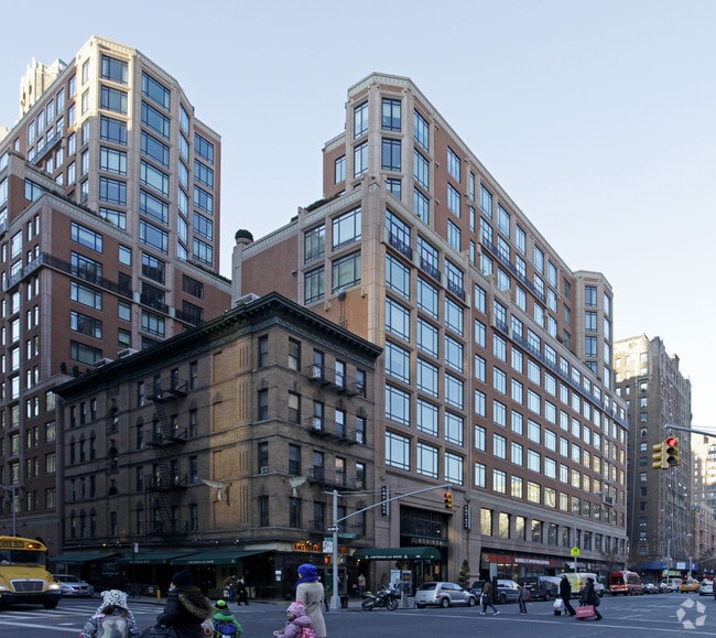 Building Photo - The Harrison