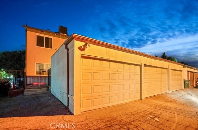 Foto del edificio - 22855 Vanowen St