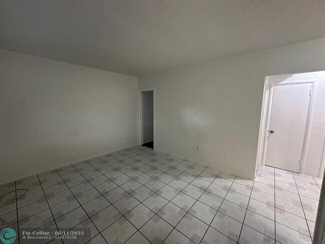 Foto del edificio - 530 N 20th Ave