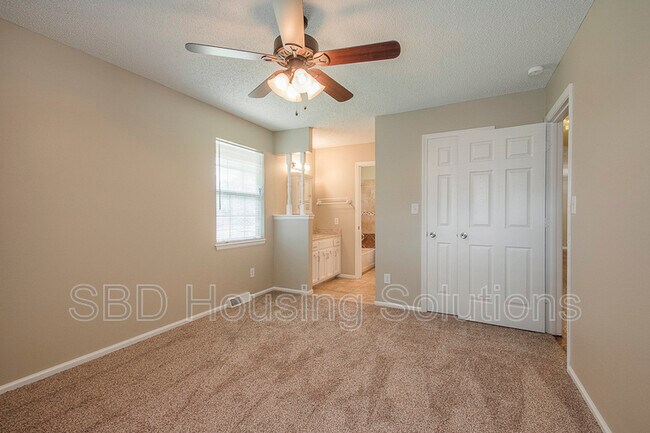 Foto del edificio - 200 SE Crestwood St
