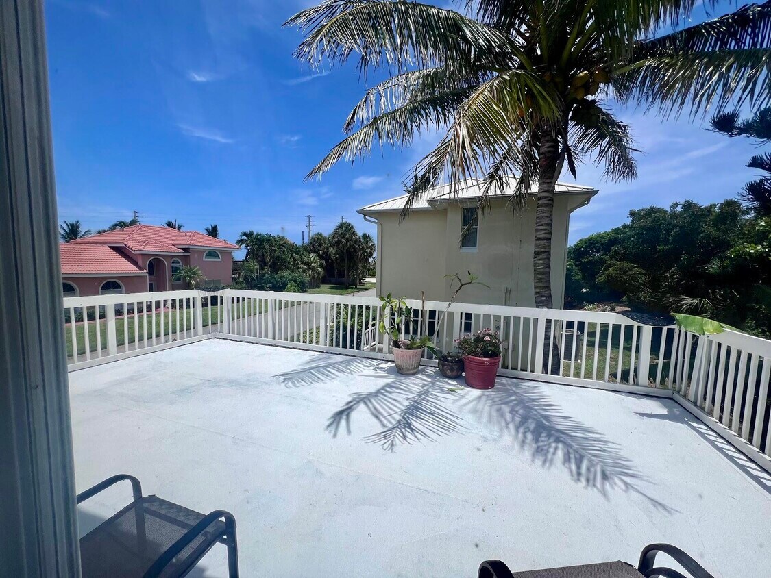 Foto principal - 125 Sandy Shoes Dr