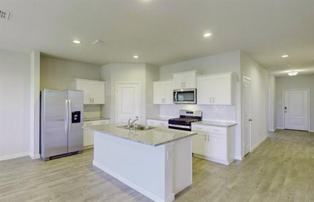Building Photo - 708 Prairie Clover Trail
