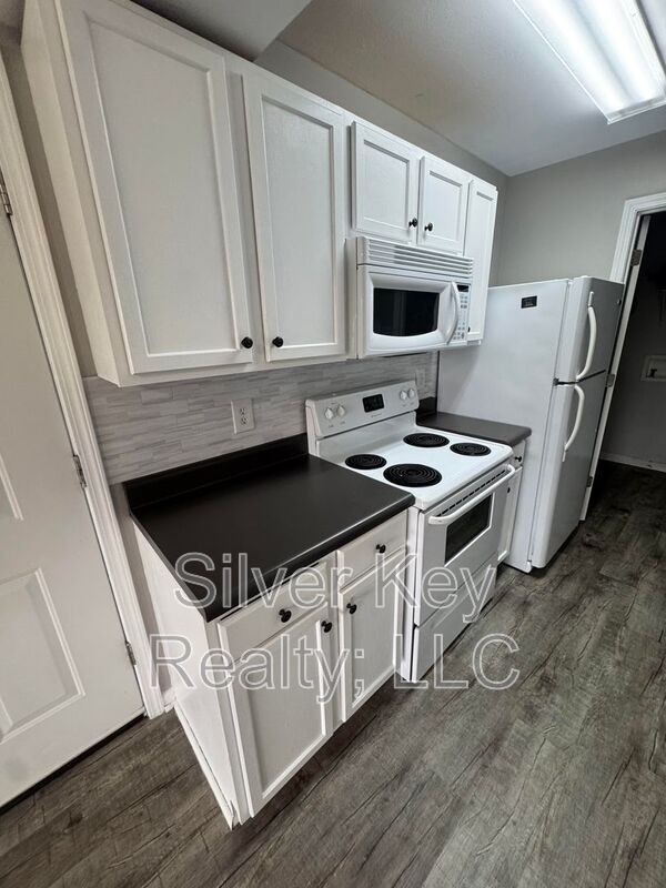 Foto del edificio - 236 Willow Creek Drive