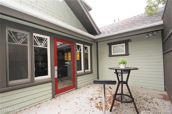 Building Photo - 5356 La Mirada Ave