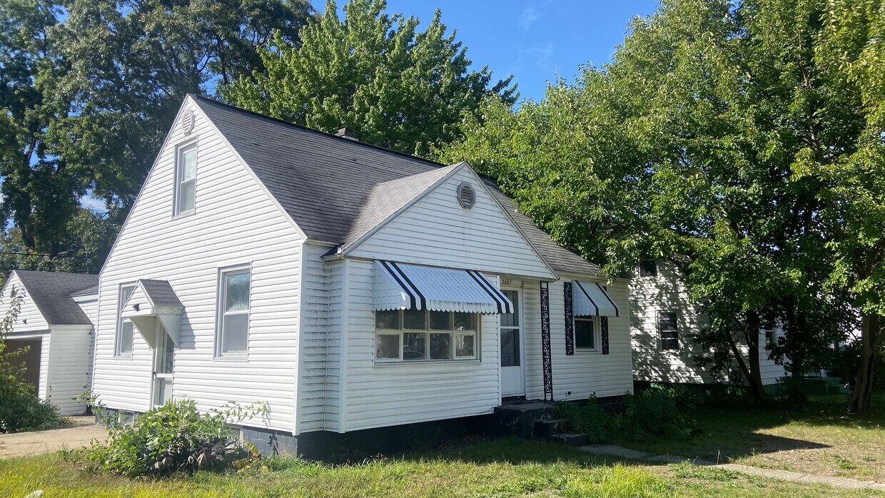 Primary Photo - 2667 Liberty Rd