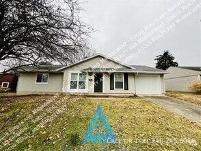 Building Photo - 1881 Shasta Dr