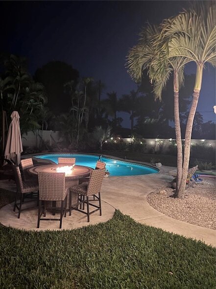 Foto del edificio - 6304 Beechwood Ave