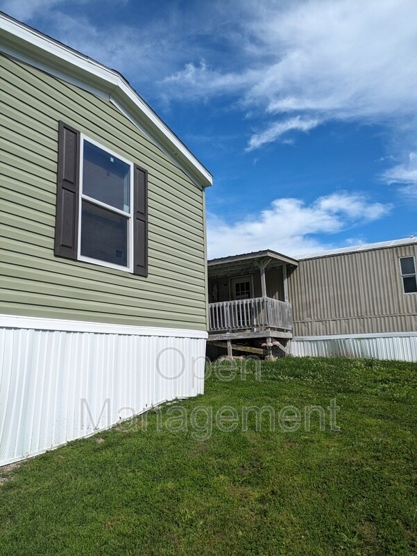 Foto del edificio - 2710 N Farm Rd 137