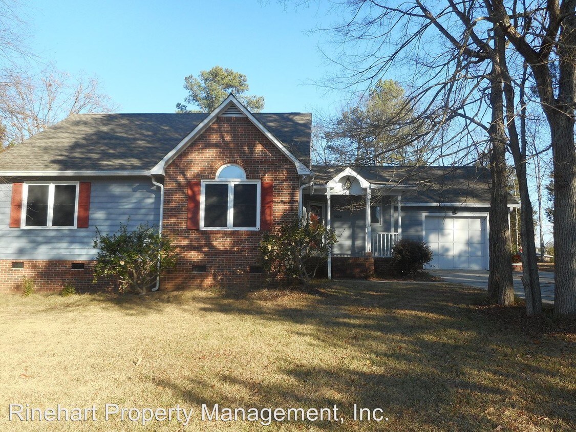 Primary Photo - 1808 Shorewood Dr