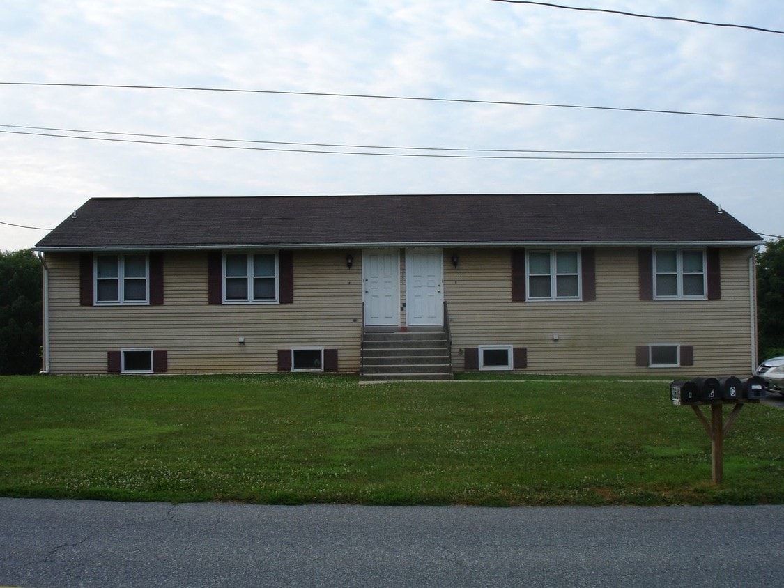 Primary Photo - 2 br, 1 bath House - 3606 ORKNEY ROAD, APT. B