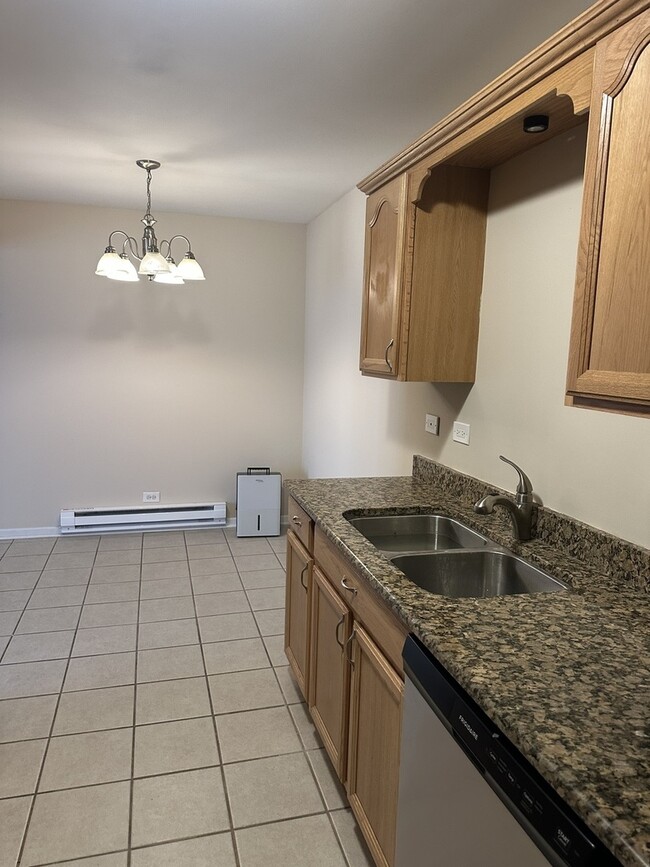 Building Photo - 1010 Shagbark Rd