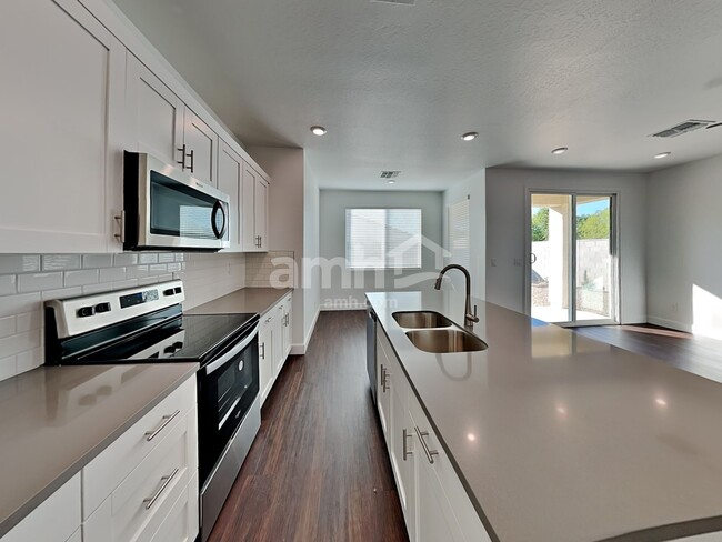 Foto del edificio - 17175 W Townley Ave