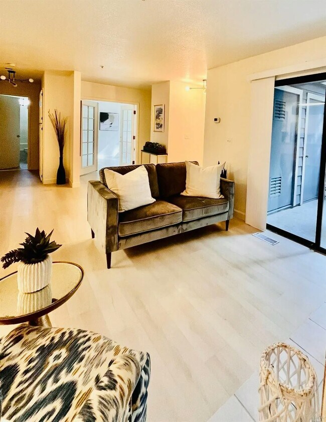 Foto del edificio - 125 Sea Crest Cir