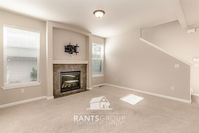 Building Photo - Gorgeous 2 Story Home! Located in Central Lacey!