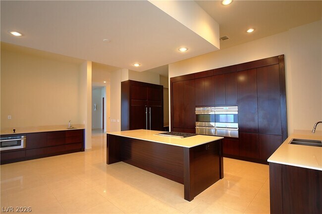 Foto del edificio - 7518 Yonie Ct