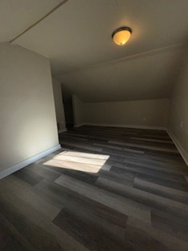 Foto del edificio - 1609 S Morton Ave