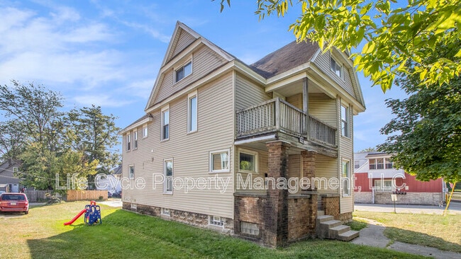 Foto del edificio - 1312 Hamilton Ave NW